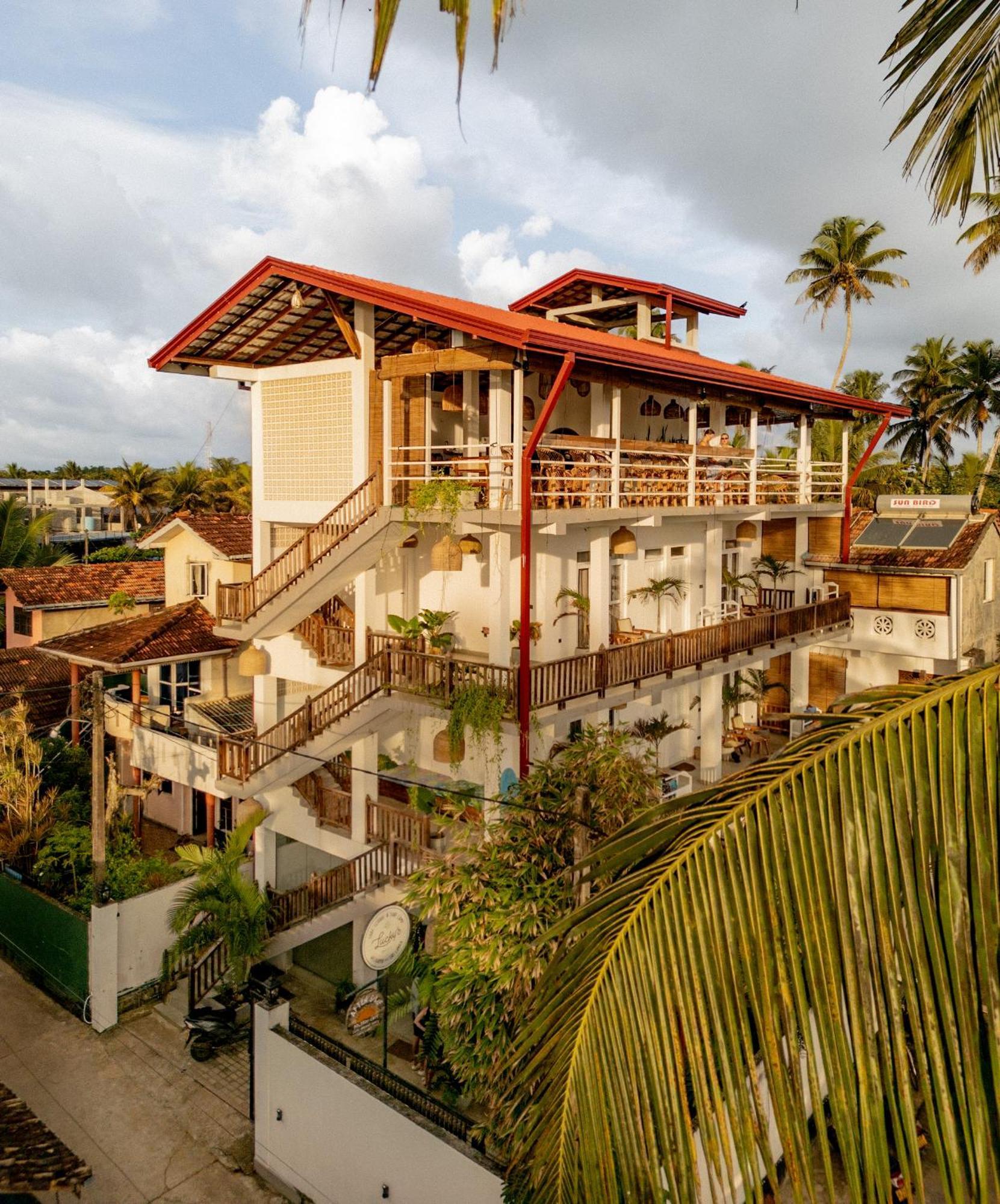 Bed and Breakfast Lucky'S Surf Camp Weligama Exterior foto