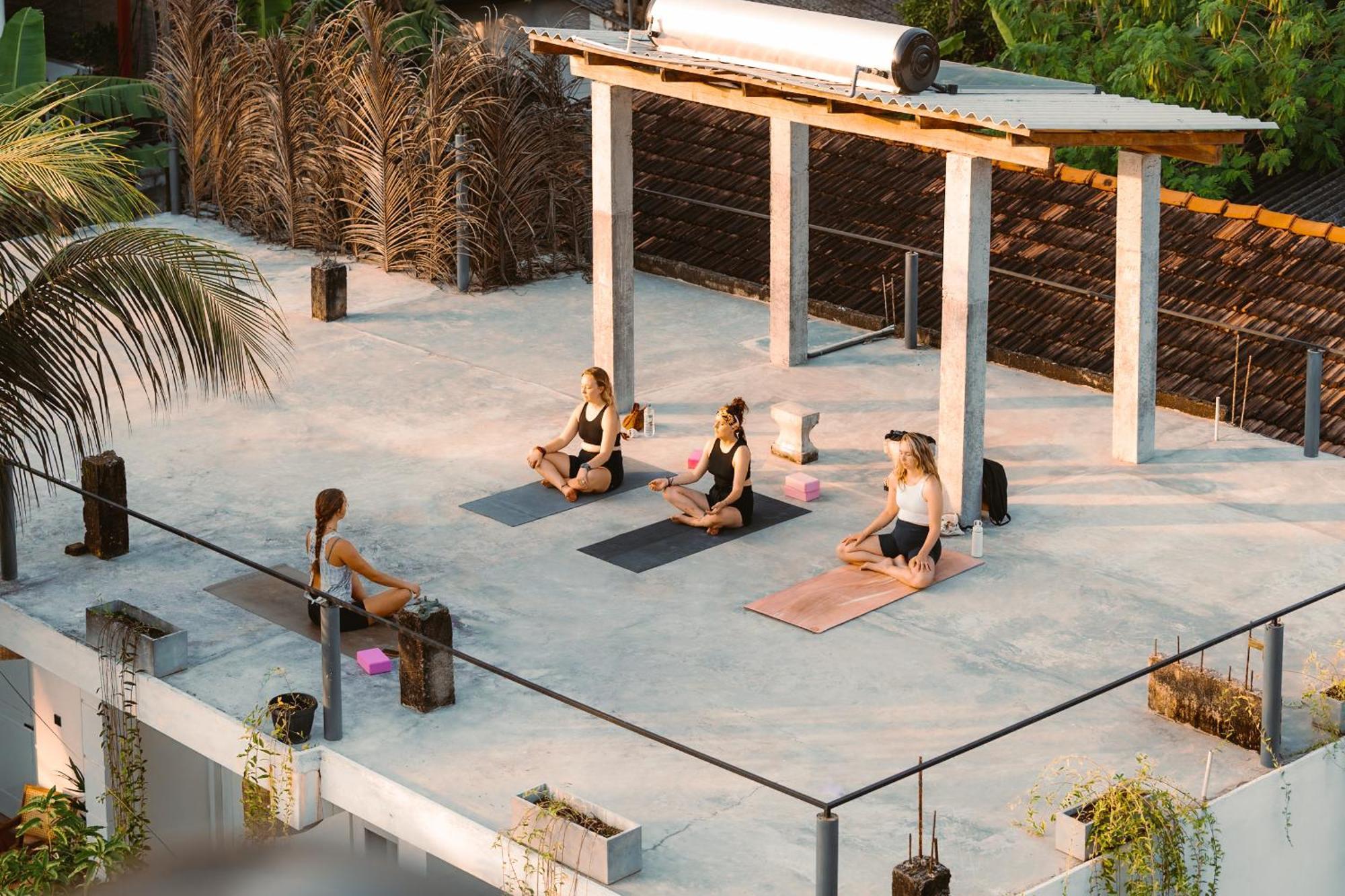 Bed and Breakfast Lucky'S Surf Camp Weligama Exterior foto