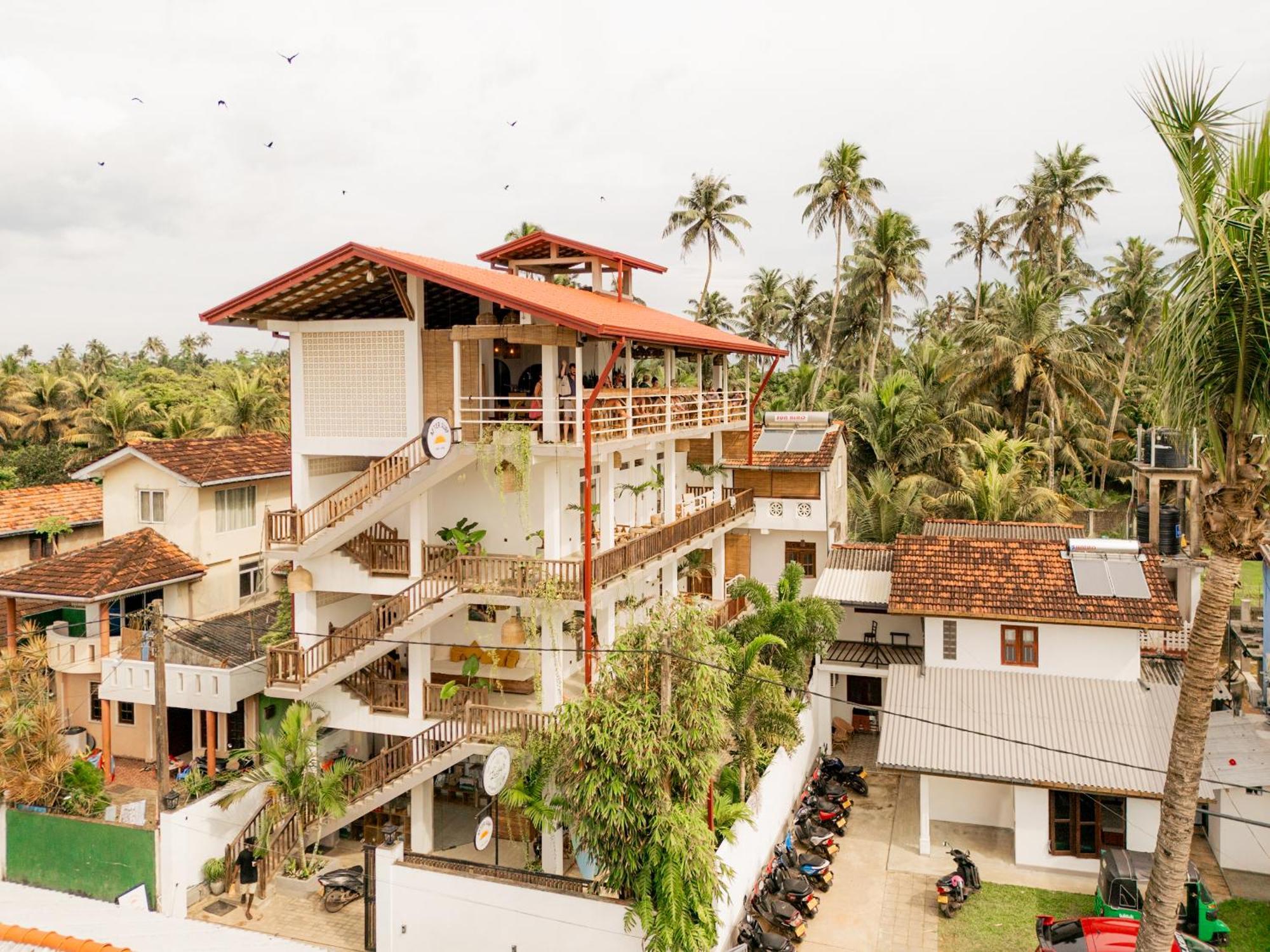 Bed and Breakfast Lucky'S Surf Camp Weligama Exterior foto